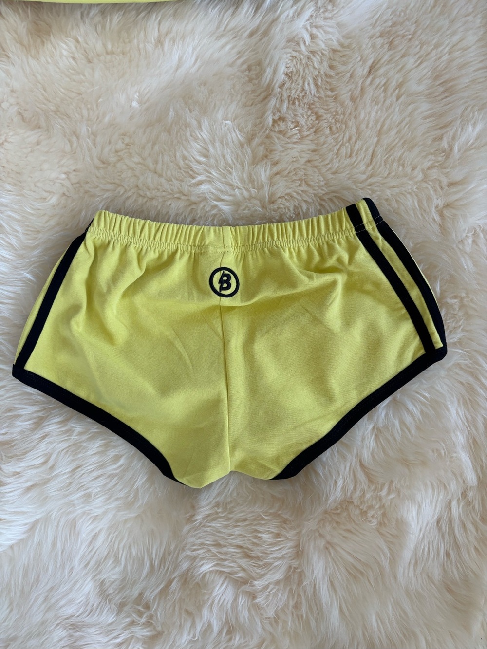 BodyByRaven shorts set - Picture 4 of 5